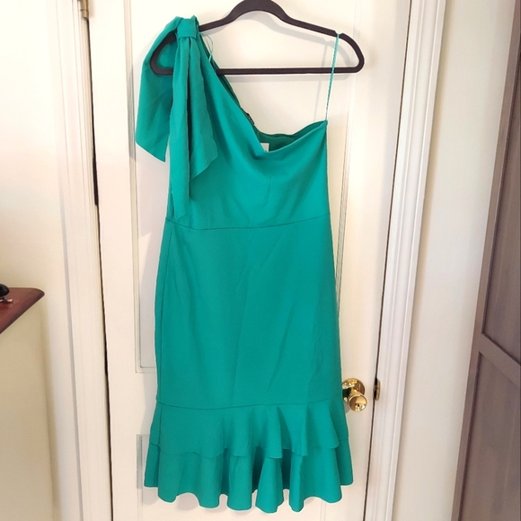 Quiz Dresses & Skirts - NWT- One Shoulder Jade Green Dress